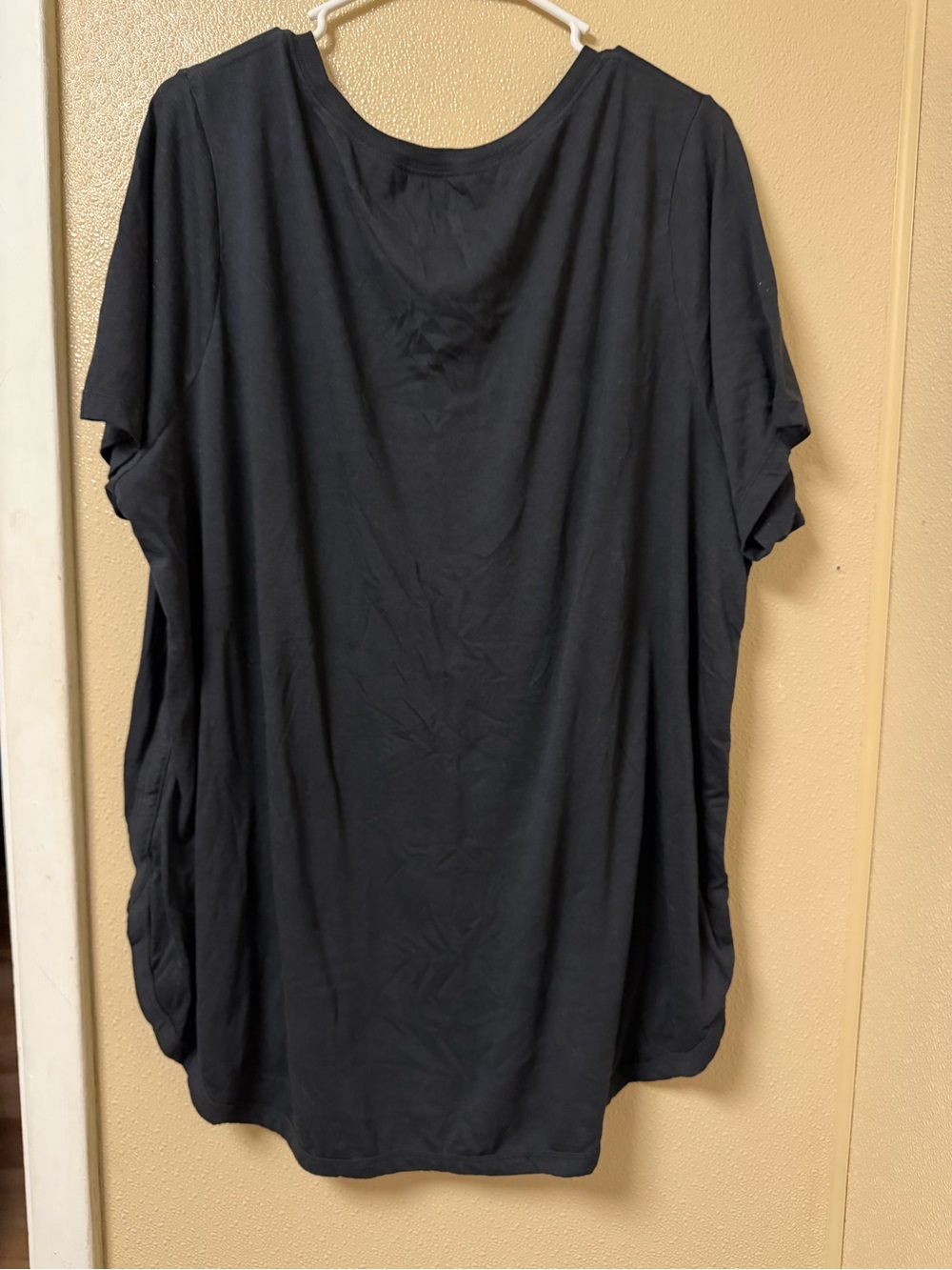 Nike Black Short-Sleeve Logo Tee - Picture 4 of 4